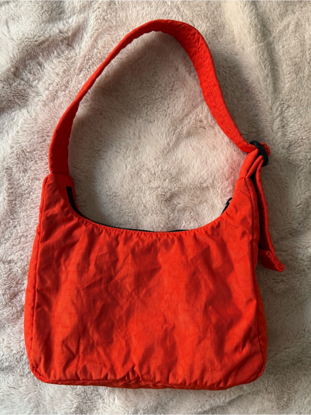 BAGGU Mini Nylon Shoulder Bag Tomato - Picture 3 of 16